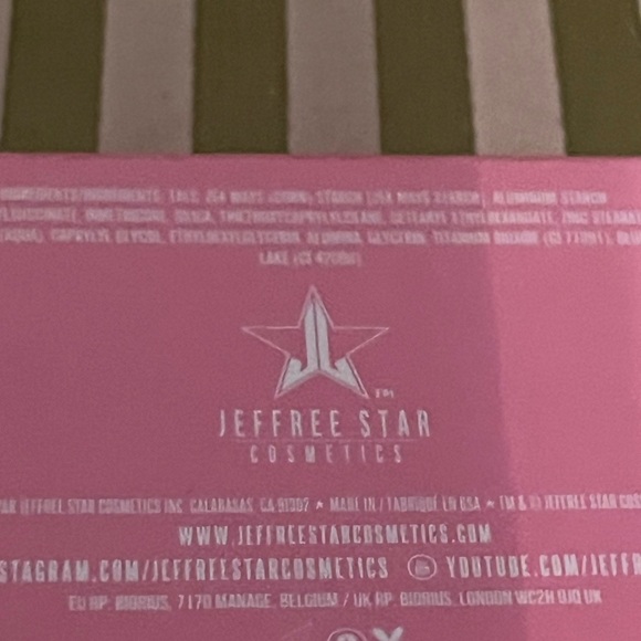 Jeffree Star Pink and Red Makeup Collection - Picture 2 of 8